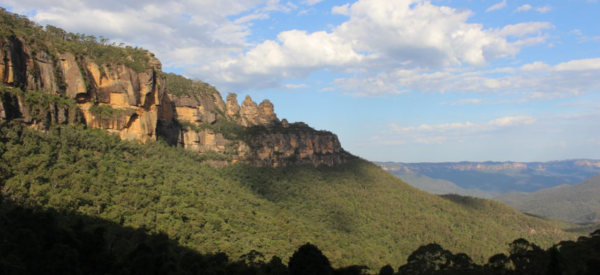 blue mountains three sisters